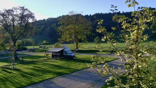Sebaldus Camping im warmen Licht.